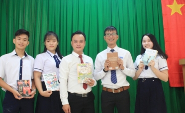 Thầy giáo Sài Gòn ra một loạt “bài tập” Tết cho học trò 