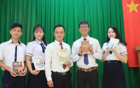 Thầy giáo Sài Gòn ra một loạt “bài tập” Tết cho học trò 